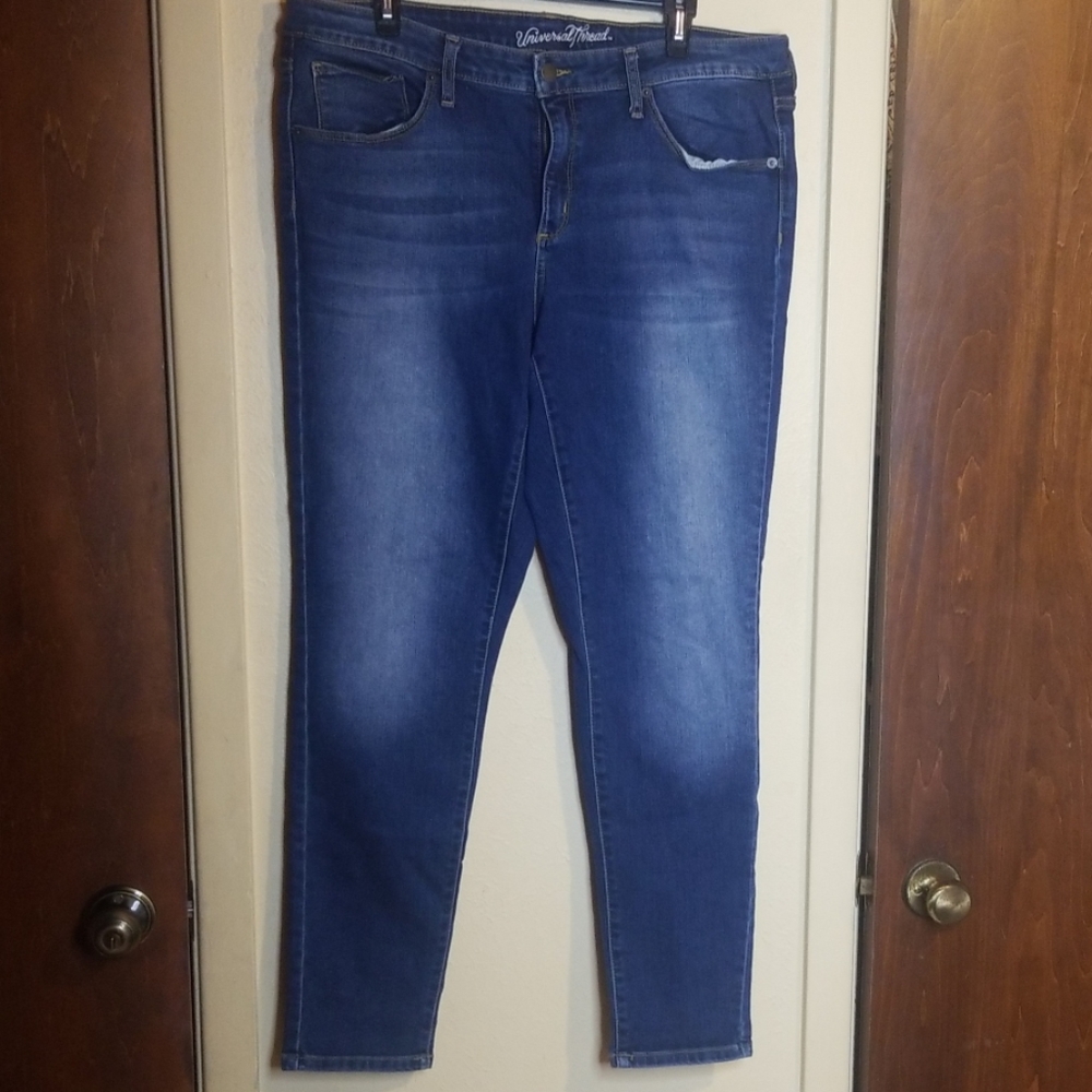 Universal Thred skinny stretch jeans